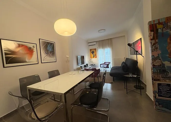 Stylish & Bright 2br In - Walk Everywhere - Near Helexpo