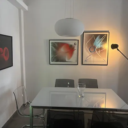 Stylish & Bright 2br In - Walk Everywhere - Near Helexpo * テッサロニキ
