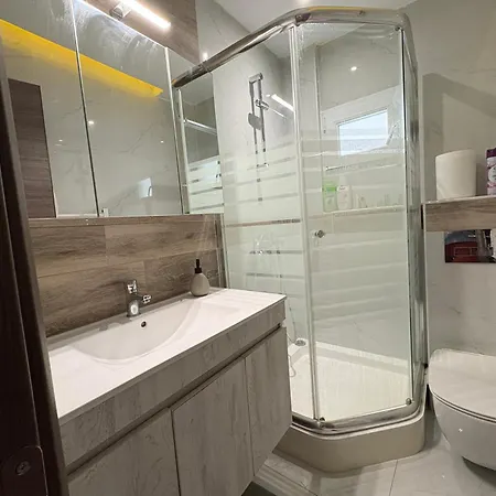 Stylish & Bright 2br In - Walk Everywhere - Near Helexpo テッサロニキ