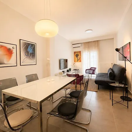Stylish & Bright 2br In - Walk Everywhere - Near Helexpo Appartamento