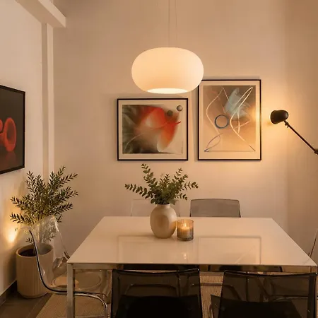Stylish & Bright 2br In - Walk Everywhere - Near Helexpo *