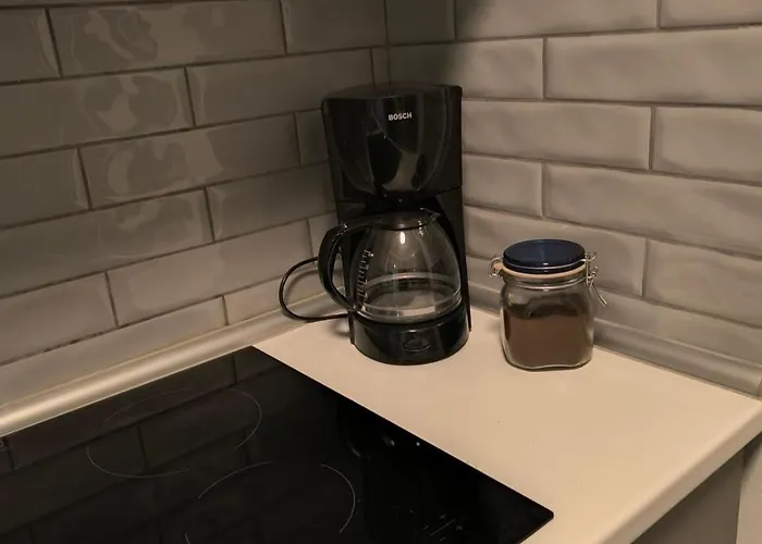 Apartment Stylish & Bright 2br In - Walk Everywhere - Near Helexpo